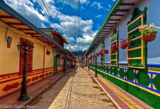 Hotel El Paisaje Guatapé Buitenkant foto